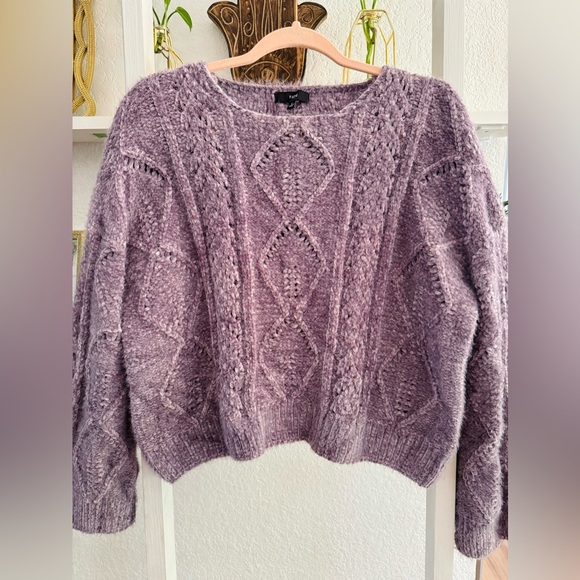 FATE mauve purple cropped sweater. - Picture 2 of 7